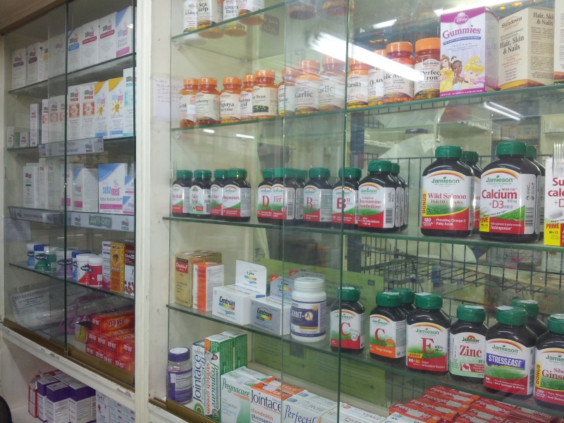 pharmacie-EZE-min_pharmacy-218692